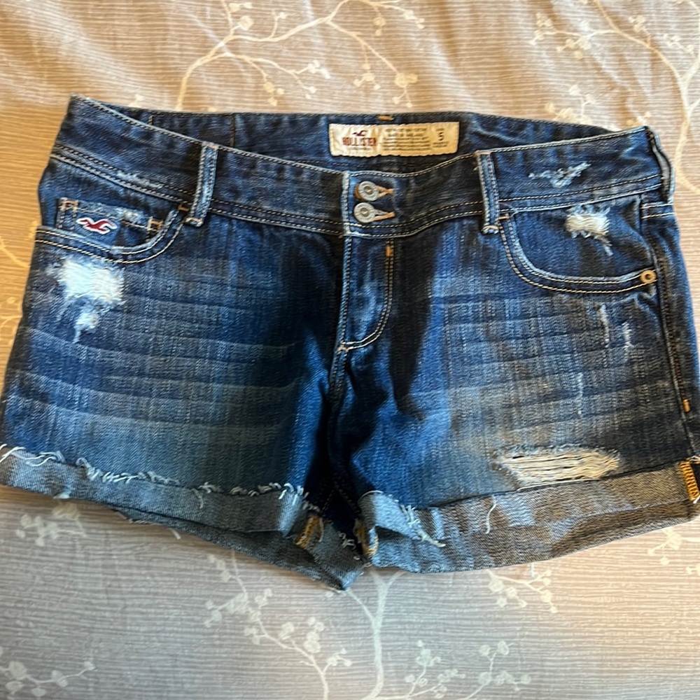 Hollister shorts. Dark wash size 5